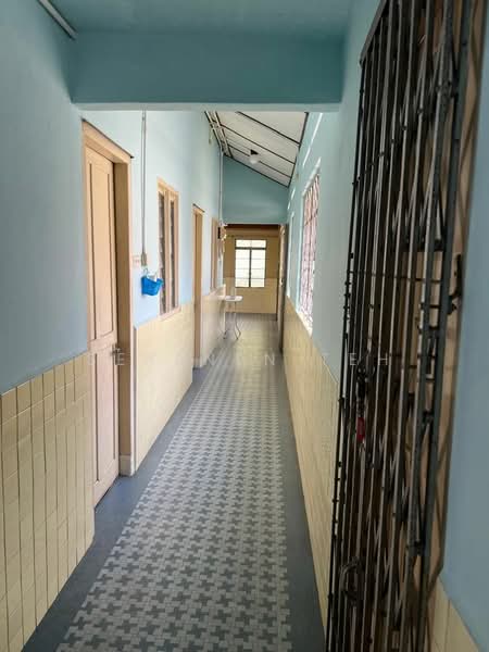 Shop / Office for Rent in Persiaran Gurney (George Town) - SERENEN TEH - Corridor - PropertyGuru.com.my