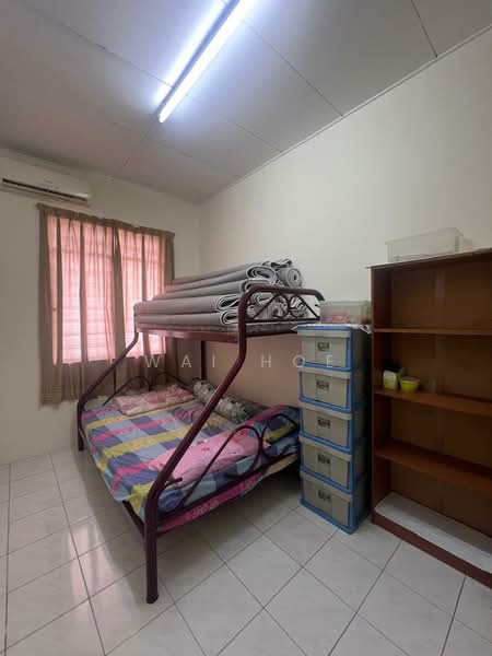 Rumah Teres 2 Tingkat untuk Dijual di Taman Puncak Jalil (Seri Kembangan) - Wai Hoe - Bedroom - PropertyGuru.com.my