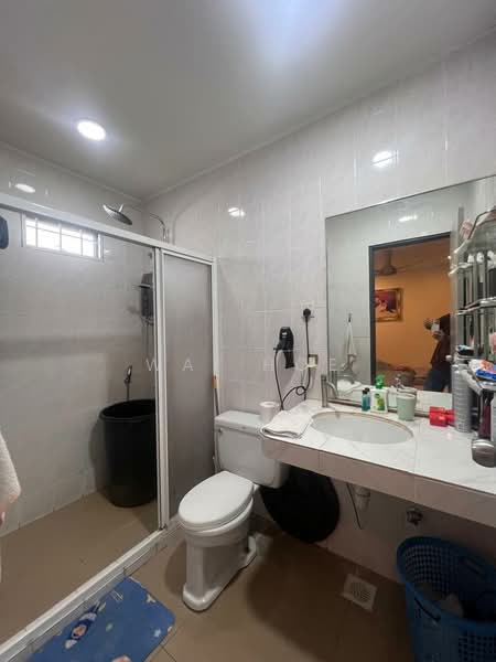 Rumah Teres 2 Tingkat untuk Dijual di Taman Puncak Jalil (Seri Kembangan) - Wai Hoe - Bathroom - PropertyGuru.com.my