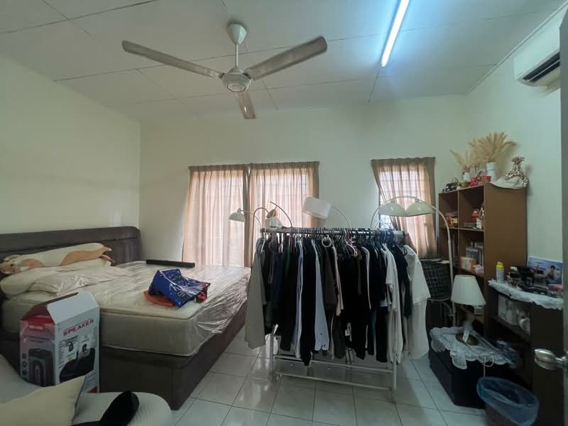 Rumah Teres 2 Tingkat untuk Dijual di Taman Puncak Jalil (Seri Kembangan) - Wai Hoe - Bedroom - PropertyGuru.com.my