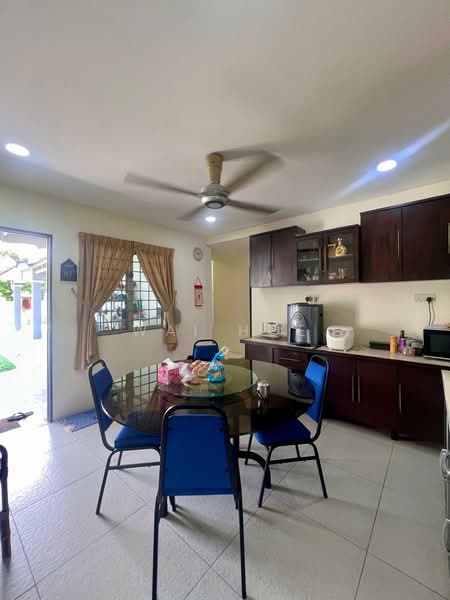 Rumah Teres 2 Tingkat untuk Dijual di Taman Puncak Jalil (Seri Kembangan) - Wai Hoe - Kitchen - PropertyGuru.com.my