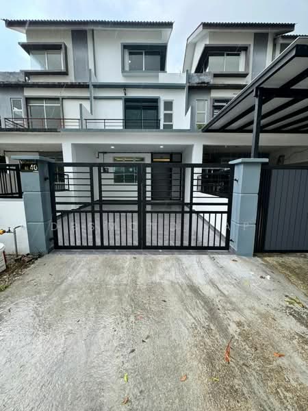 Rumah Teres 2.5 Tingkat untuk Dijual di Taman Scientex Pasir Gudang (Pasir Gudang) - Desmond Yap - Exterior - PropertyGuru.com.my