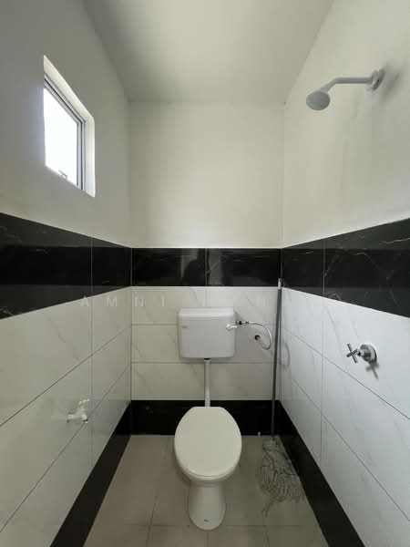 2-storey Terraced House for Sale in Bukit Sentosa (Rawang) - Amni Manan - Bathroom - PropertyGuru.com.my