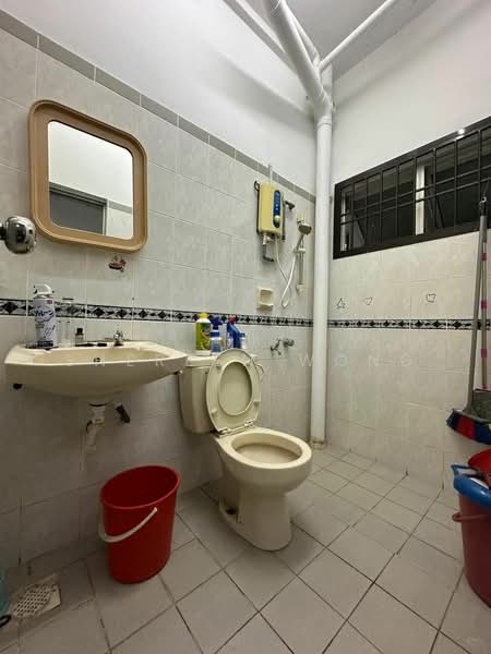 Rumah Teres 2 Tingkat untuk Dijual di Bandar Seri Alam (Masai) - Shereen Wong - Bathroom - PropertyGuru.com.my