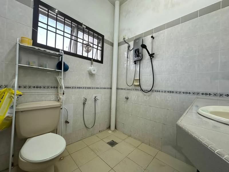 Rumah Teres 2 Tingkat untuk Dijual di Bandar Seri Alam (Masai) - Shereen Wong - Bathroom - PropertyGuru.com.my