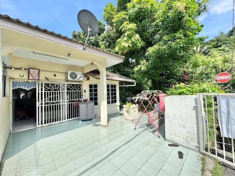 1-storey Terraced House for Sale in Taman Mewah Jaya (Klang) - Aqillah Razali - Exterior - PropertyGuru.com.my