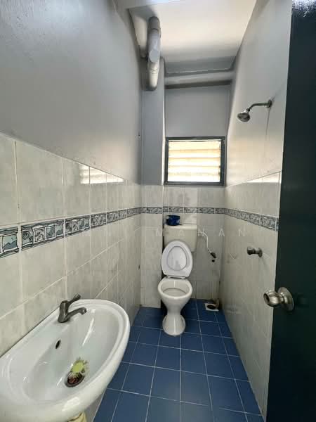 2-storey Terraced House for Sale in Alam Perdana (Puncak Alam) - Amni Manan - Bathroom - PropertyGuru.com.my