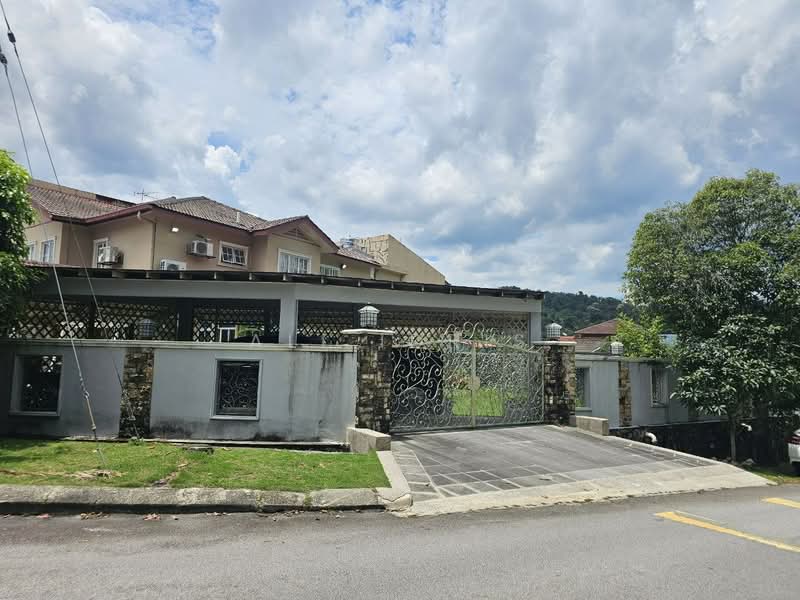 Rumah Berkembar untuk Dijual di Ukay Perdana (Ulu Kelang) - Ali Idris - Exterior - PropertyGuru.com.my