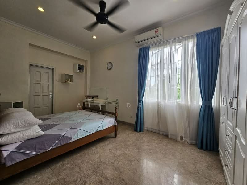 Rumah Berkembar untuk Dijual di Ukay Perdana (Ulu Kelang) - Ali Idris - Bedroom - PropertyGuru.com.my