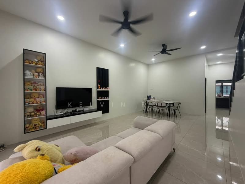2-storey Terraced House for Sale in Taman Intan Mas (Teluk Intan) - Kelvin Foo - Living Room - PropertyGuru.com.my