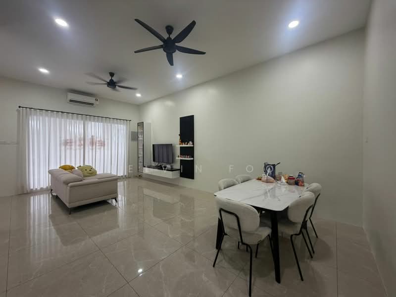 2-storey Terraced House for Sale in Taman Intan Mas (Teluk Intan) - Kelvin Foo - Living Room - PropertyGuru.com.my
