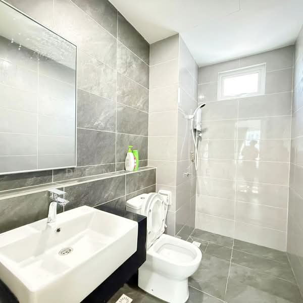 Kondominium untuk Disewa di Lucerne Residences - Denise Teh - Bathroom - PropertyGuru.com.my