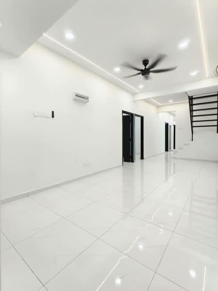 Rumah Teres 1 Tingkat untuk Dijual di Taman Desa Cemerlang (Ulu Tiram) - Eric Lee - Interior - PropertyGuru.com.my
