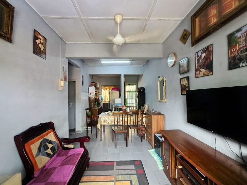 Rumah Flat untuk Dijual di Rampai Idaman - Zul Syafiq - Living Room - PropertyGuru.com.my
