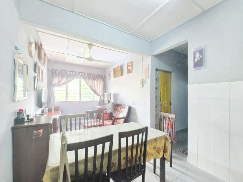 Rumah Flat untuk Dijual di Rampai Idaman - Zul Syafiq - Living Room - PropertyGuru.com.my