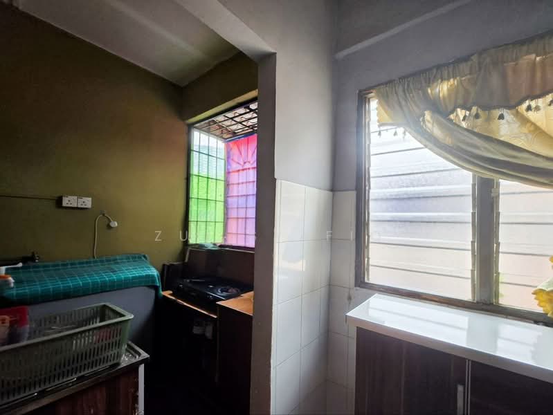 Rumah Flat untuk Dijual di Rampai Idaman - Zul Syafiq - Kitchen - PropertyGuru.com.my