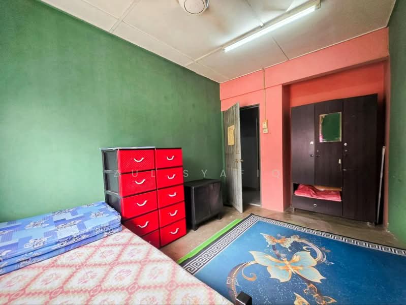 Rumah Flat untuk Dijual di Rampai Idaman - Zul Syafiq - Bedroom - PropertyGuru.com.my