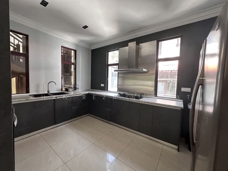 Rumah Banglo untuk Disewa di Damansara Heights (Kuala Lumpur) - SHAH REZA SASMAT - Kitchen - PropertyGuru.com.my