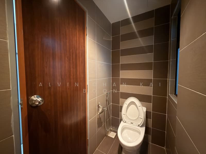 Service Residence for Sale at G Residence - Alvin Chan Kai Boon - Bathroom - PropertyGuru.com.my