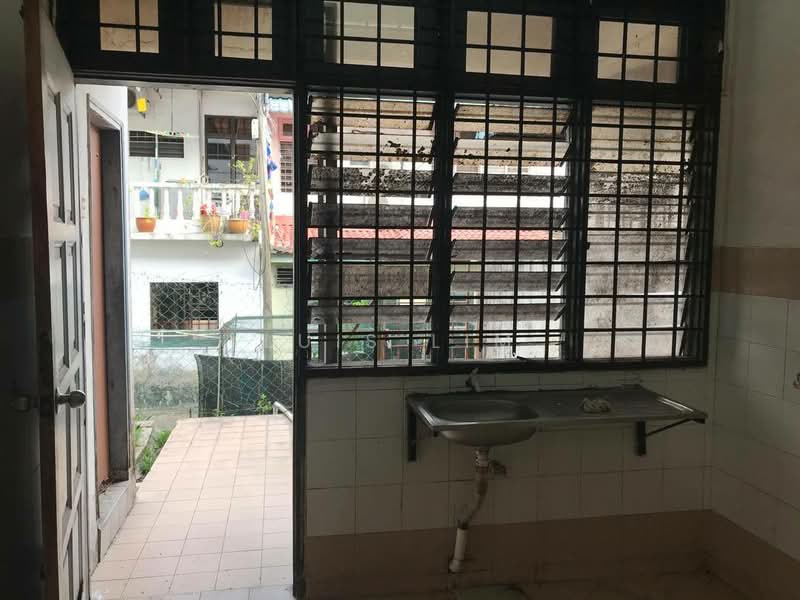 2-storey Terraced House for Sale in Taman Desa Cemerlang (Ulu Tiram) - Luis Lim - PropertyGuru.com.my