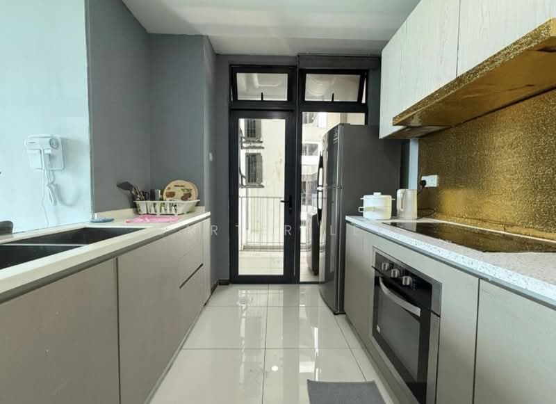Servis Apartment untuk Disewa di Crescent Bay Suites (Teluk Bayu) - Carter Lee - PropertyGuru.com.my