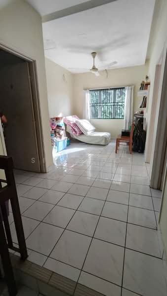 Rumah Teres 2 Tingkat untuk Dijual di Rawang Perdana 2 (Rawang) - Chee Siang Goi - Living Room - PropertyGuru.com.my