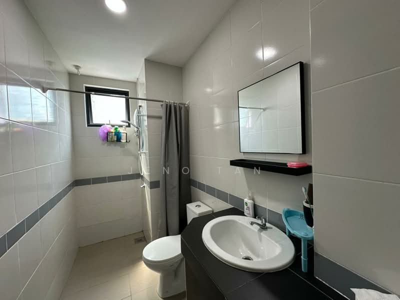 Apartment for Rent at The 1878 @ Tabuan Jaya - Jeno Tan - Bathroom - PropertyGuru.com.my