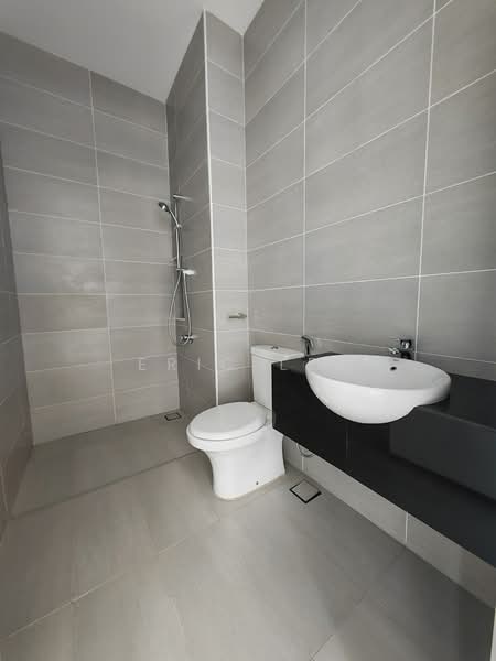Rumah Berkembar untuk Dijual di Taman Ekoflora (Johor Bahru) - Eric Lee - Bathroom - PropertyGuru.com.my