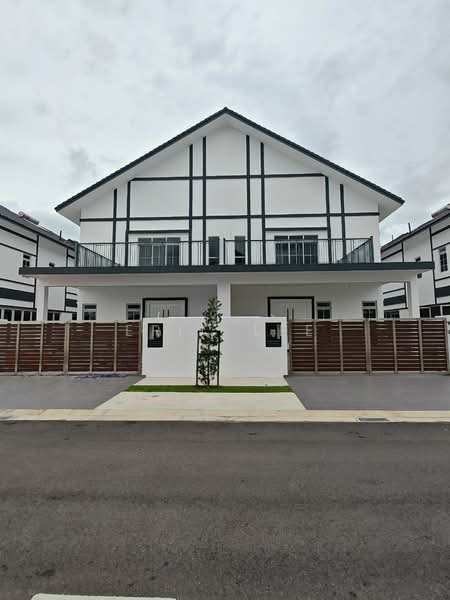 Rumah Berkembar untuk Dijual di Taman Ekoflora (Johor Bahru) - Eric Lee - Exterior - PropertyGuru.com.my