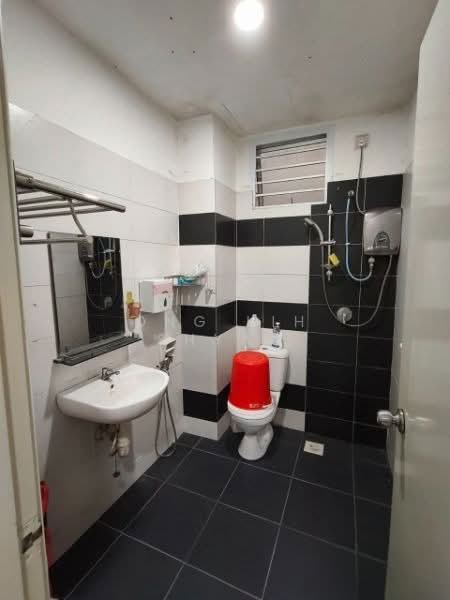 Apartment for Sale at The Twin Residences - Ong Lih Shyan - Bathroom - PropertyGuru.com.my