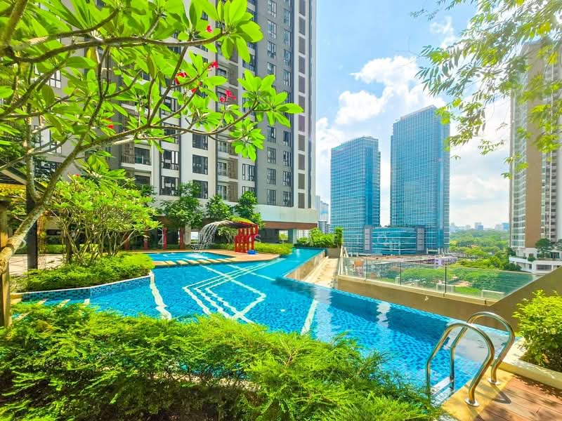 Servis Apartment untuk Dijual di The Sentral Suites - Zul Syafiq - Pool - PropertyGuru.com.my
