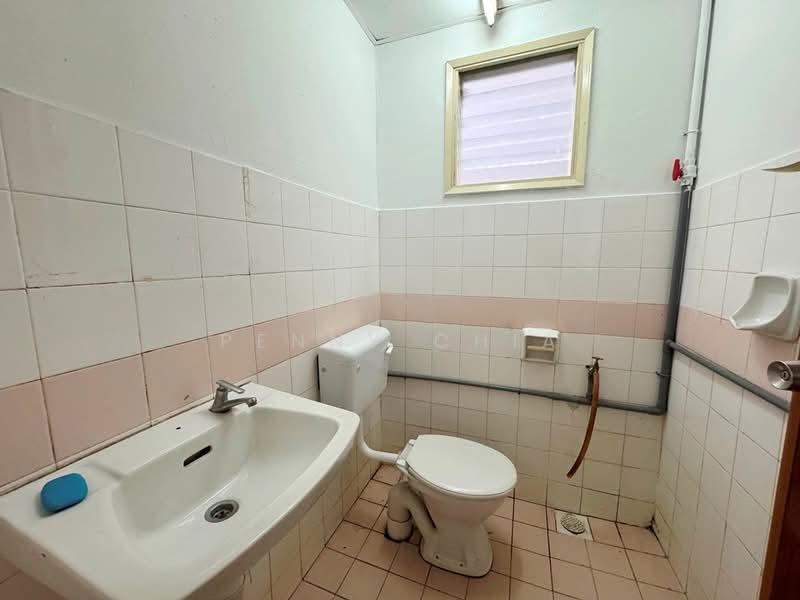 Pangsapuri untuk Dijual di Pelangi Court - Penny Chia - Bathroom - PropertyGuru.com.my