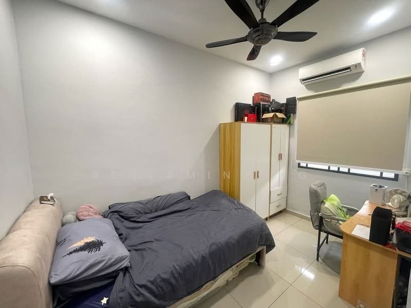Rumah Teres untuk Dijual di Bandar Baru Permas Jaya (Permas Jaya) - Benjamin Ong - Bedroom - PropertyGuru.com.my