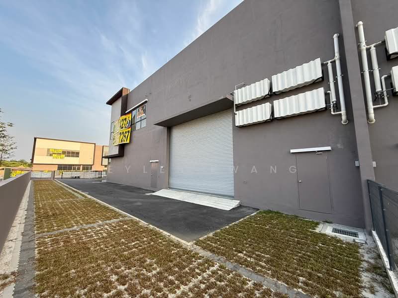 Kilang untuk Disewa di Taman Perindustrian Air Hitam (Klang) - Heylen Kwang - Exterior - PropertyGuru.com.my