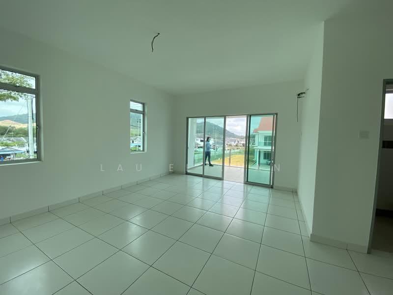 Rumah Teres 2 Tingkat untuk Dijual di Taman Bukit Flora 2 (Batu Pahat) - Lau Ee Xuan - PropertyGuru.com.my