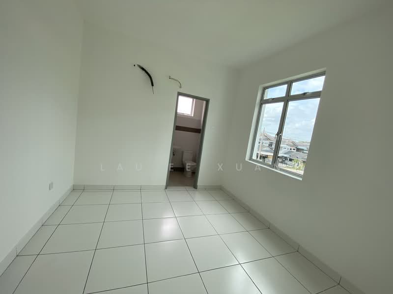 Rumah Teres 2 Tingkat untuk Dijual di Taman Bukit Flora 2 (Batu Pahat) - Lau Ee Xuan - PropertyGuru.com.my
