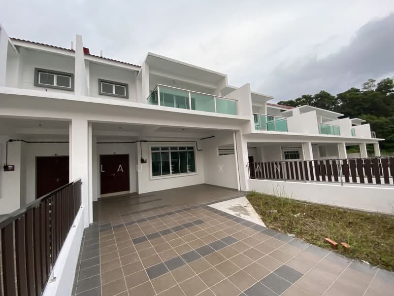 Rumah Teres 2 Tingkat untuk Dijual di Taman Bukit Flora 2 (Batu Pahat) - Lau Ee Xuan - PropertyGuru.com.my