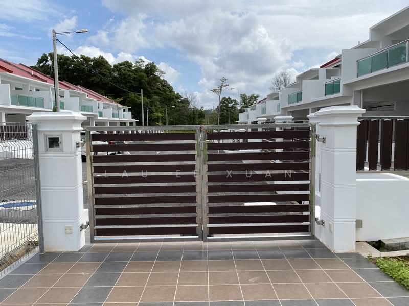 Rumah Teres 2 Tingkat untuk Dijual di Taman Bukit Flora 2 (Batu Pahat) - Lau Ee Xuan - PropertyGuru.com.my