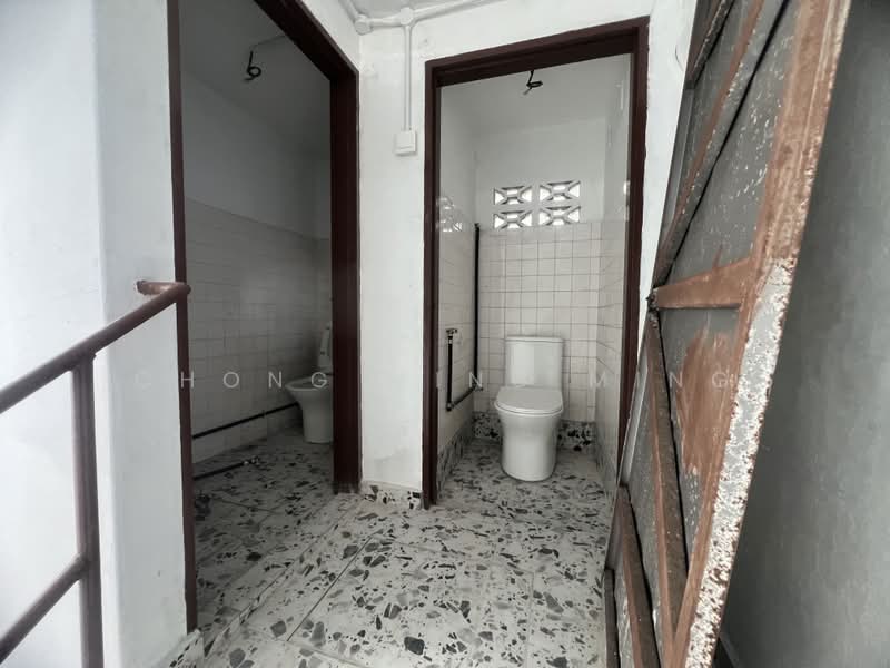 Shop for Rent in Seremban (Negeri Sembilan) - Chong Ming Ming - Bathroom - PropertyGuru.com.my