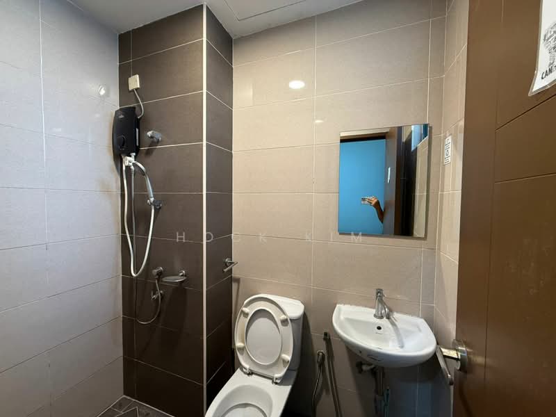 Kondominium untuk Dijual di Botanika - Hock Kim - Bathroom - PropertyGuru.com.my