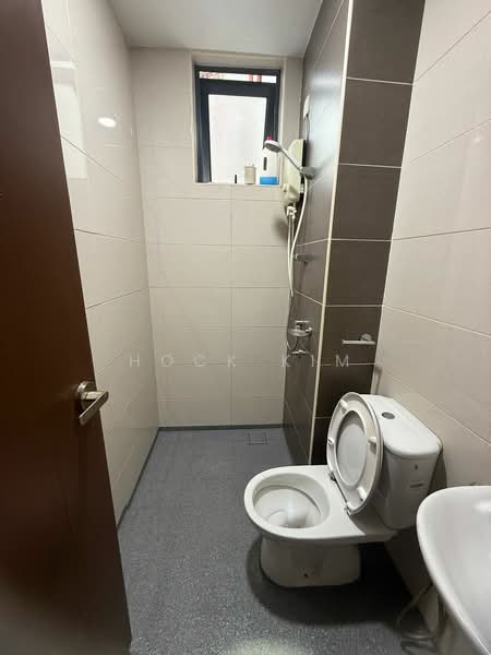 Kondominium untuk Dijual di Botanika - Hock Kim - Bathroom - PropertyGuru.com.my