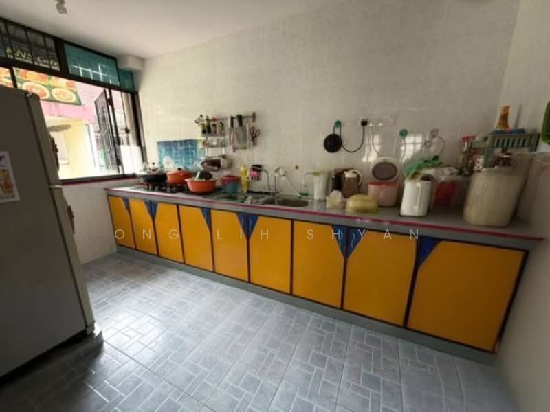 Rumah Flat untuk Dijual di Taman Pulai Utama - Ong Lih Shyan - Kitchen - PropertyGuru.com.my