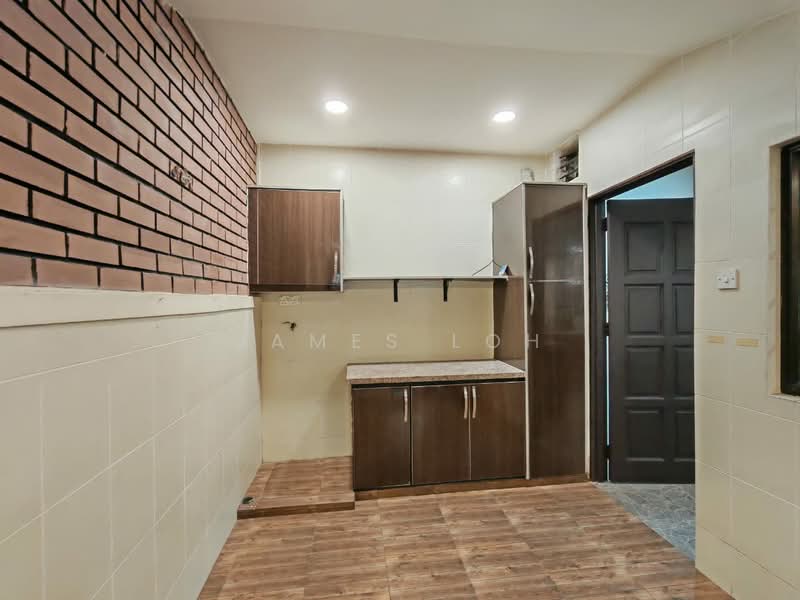 2-storey Terraced House for Rent in Taman Bukit Saga (Shah Alam) - James Loh - Kitchen - PropertyGuru.com.my