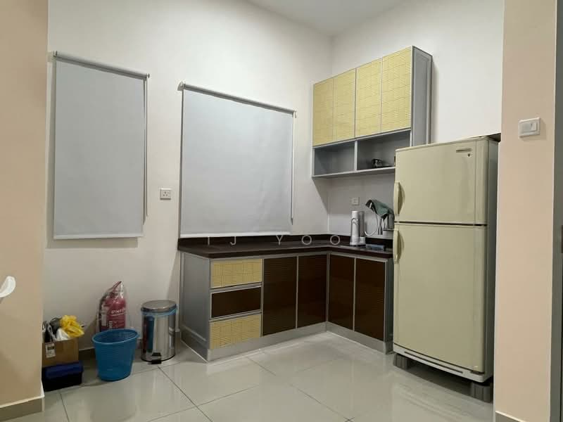 Service Residence for Rent at B11 Parkland Residence - TJ Yoo - Kitchen - PropertyGuru.com.my
