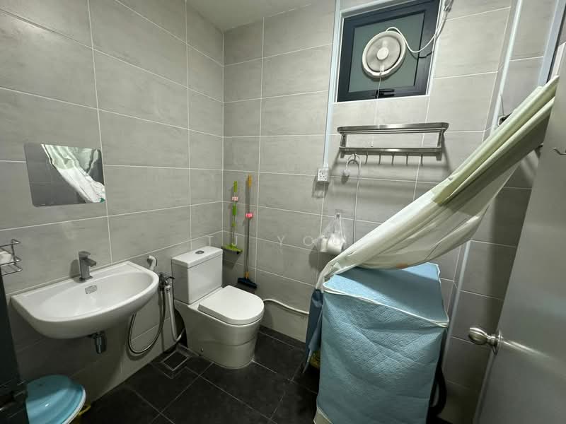 Service Residence for Rent at B11 Parkland Residence - TJ Yoo - Bathroom - PropertyGuru.com.my