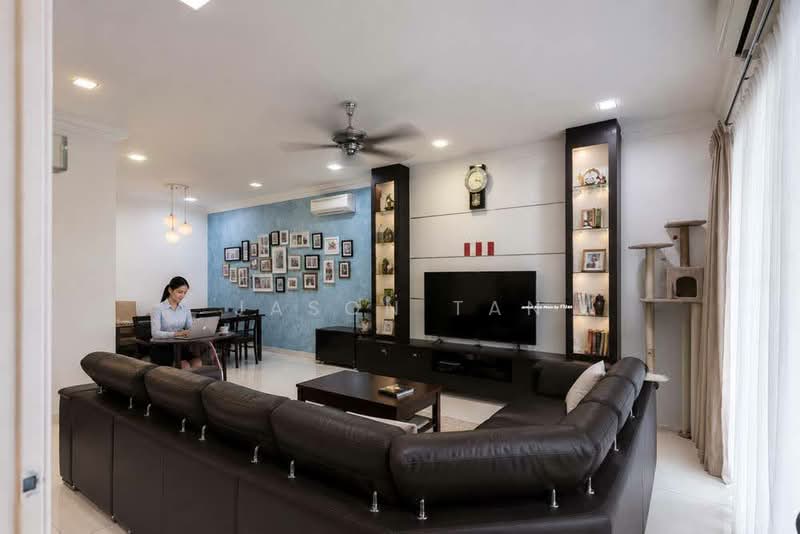 3-storey Terraced House for Sale in Shah Alam (Selangor) - Jason Tan - Living Room - PropertyGuru.com.my