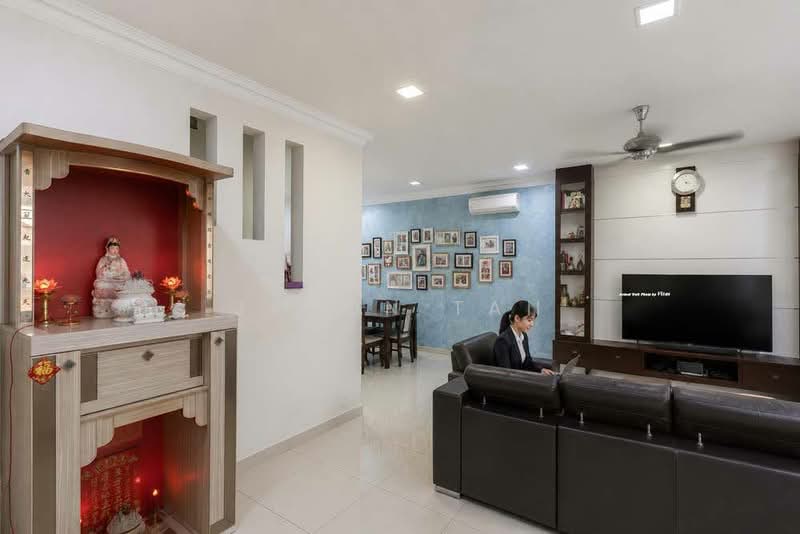3-storey Terraced House for Sale in Shah Alam (Selangor) - Jason Tan - Living Room - PropertyGuru.com.my