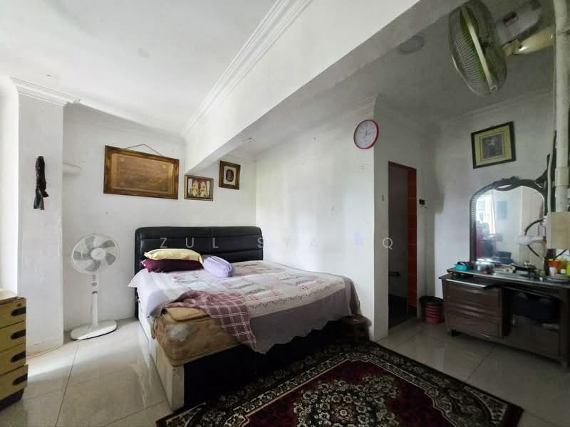Pangsapuri untuk Dijual di Taman Putra Perdana - Zul Syafiq - Bedroom - PropertyGuru.com.my