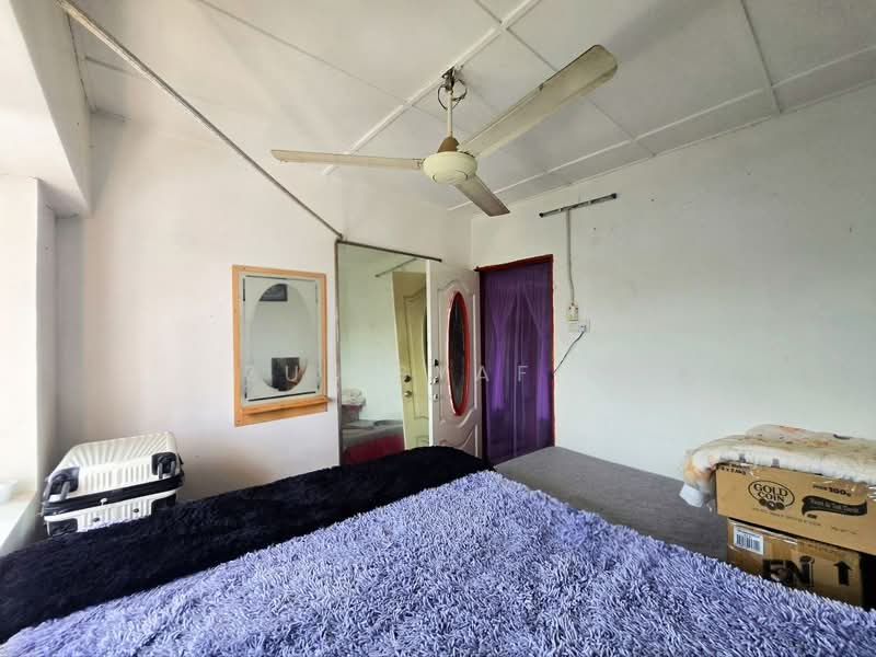 Pangsapuri untuk Dijual di Taman Putra Perdana - Zul Syafiq - Bedroom - PropertyGuru.com.my