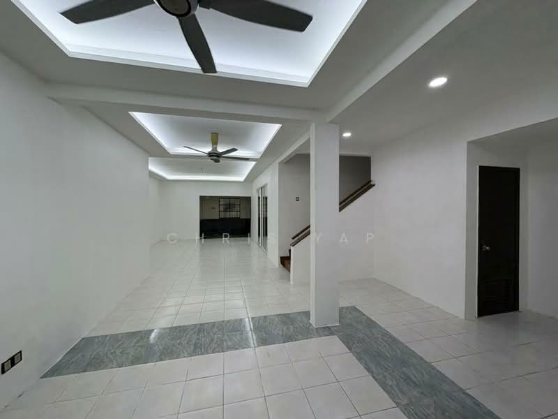 Townhouse for Sale in Petaling Jaya (Selangor) - Chris Yap - Living Room - PropertyGuru.com.my